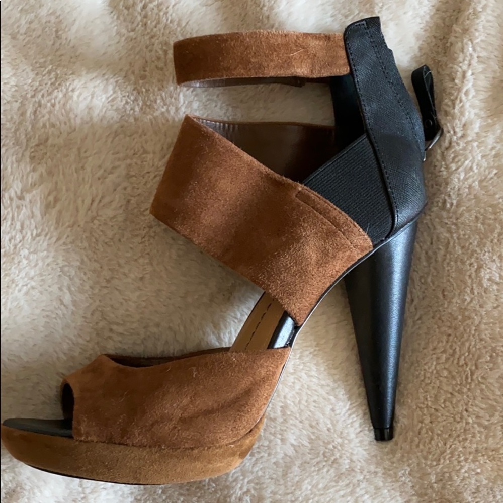 BRAND NEW NEVER WORN Dolce Vita Heels Brown/Black